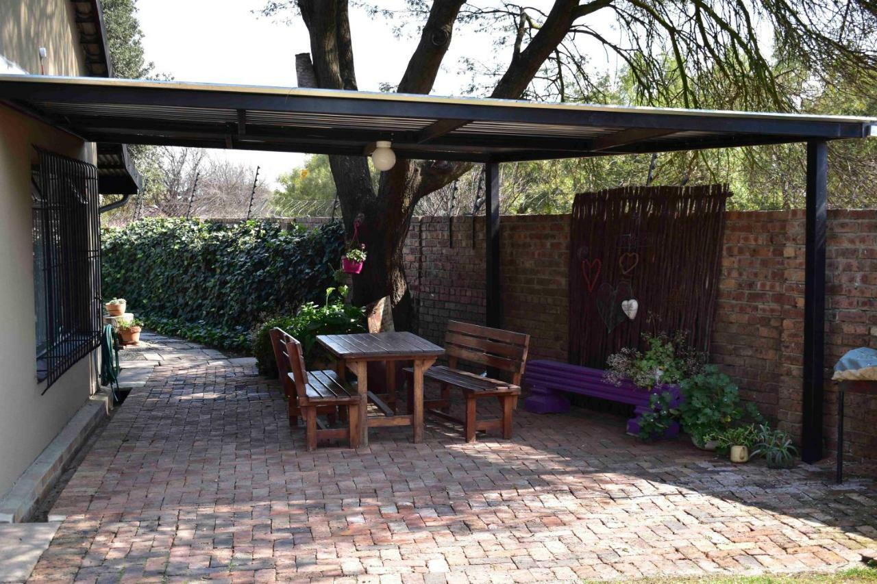 13 Hobson Secunda Exterior foto